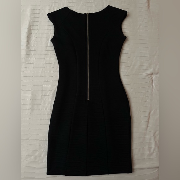 Kardashians Form Fitting Body-con Stretch Midi Dress - Picture 4 of 7